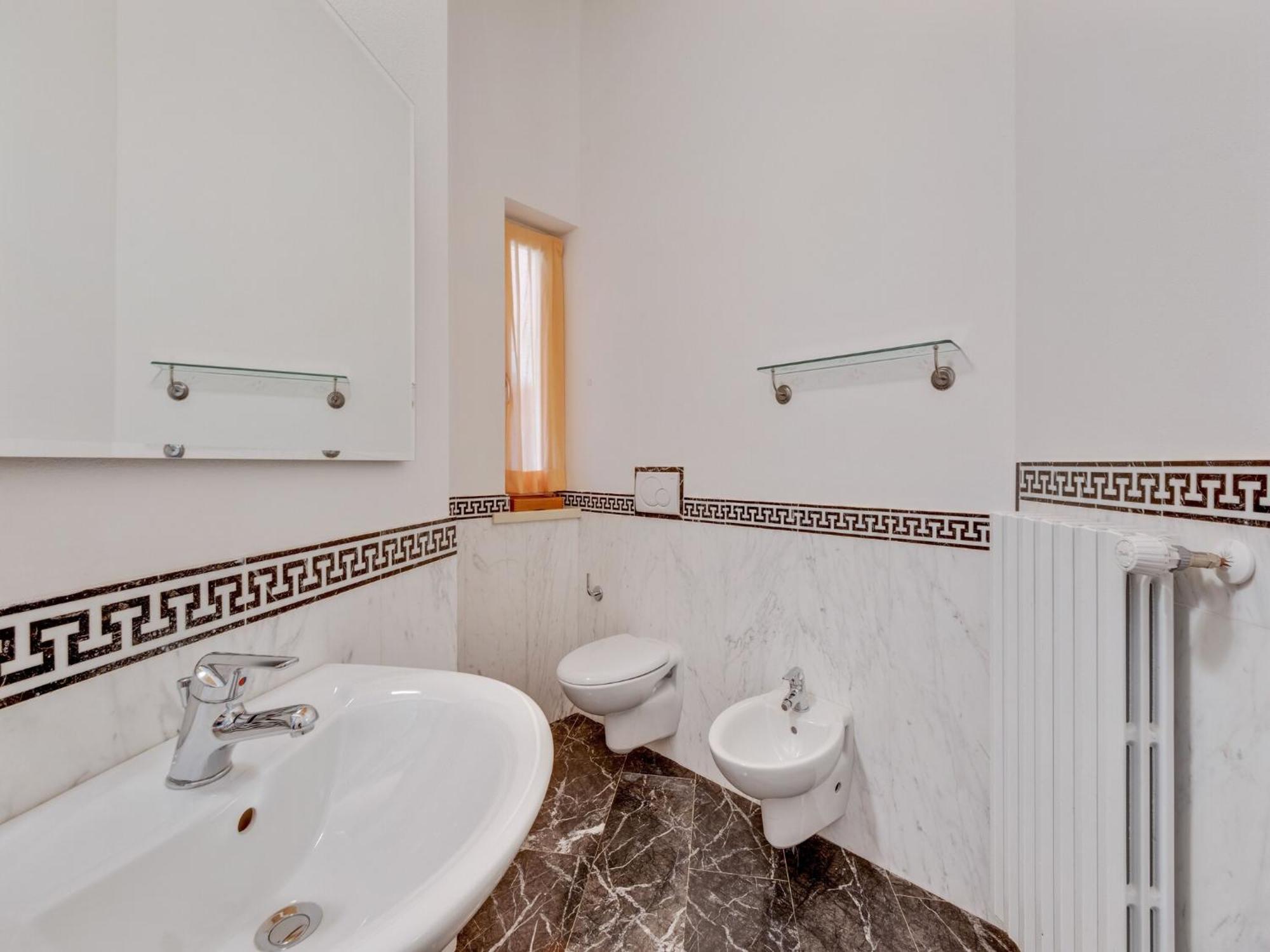Spacious Apartment In Idro With Shared Pool Crone Exteriör bild