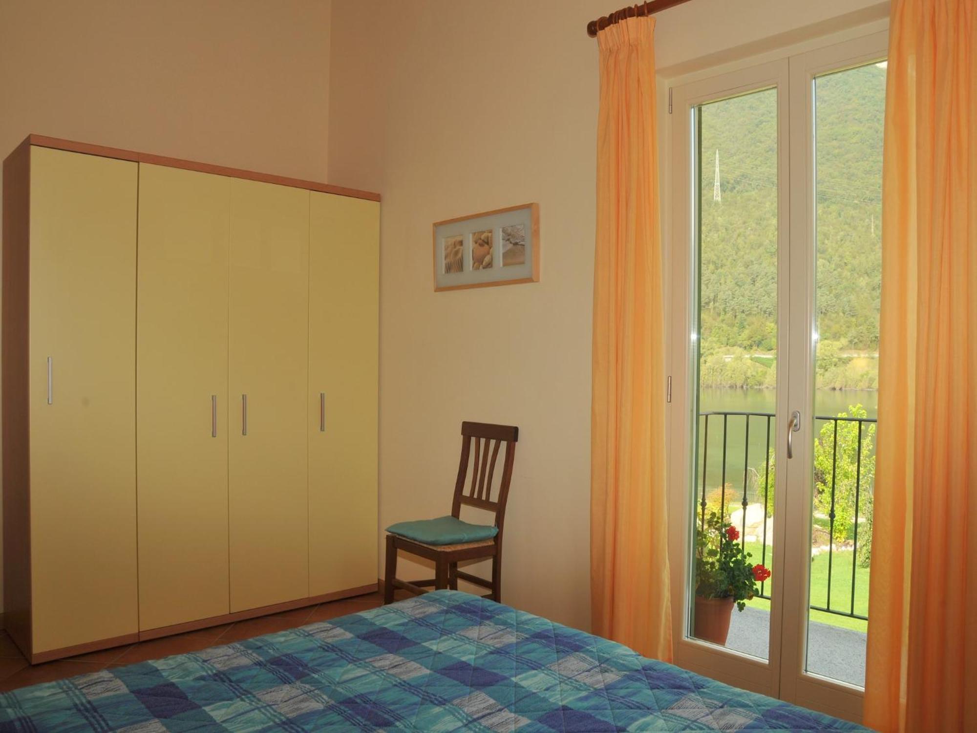 Spacious Apartment In Idro With Shared Pool Crone Exteriör bild